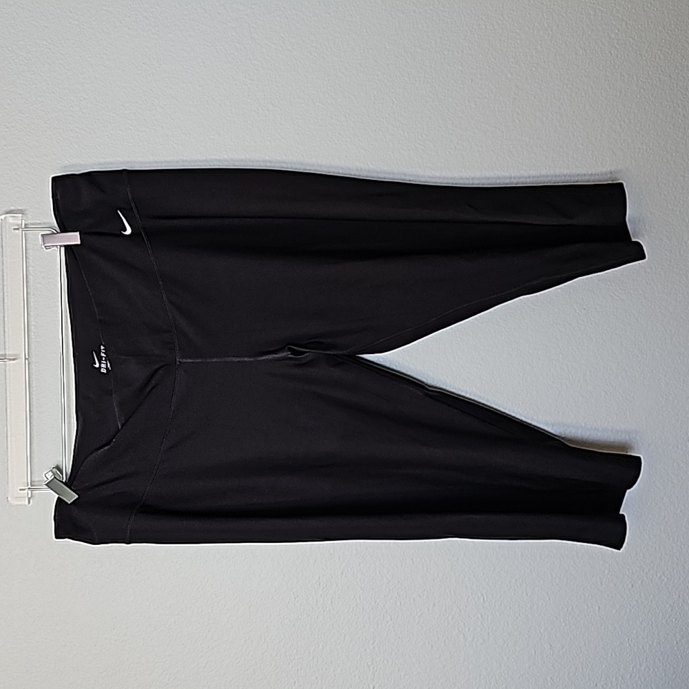 Nike Active 1X VSCO Wide Leg Black Cropped Sporty Stretch Pants